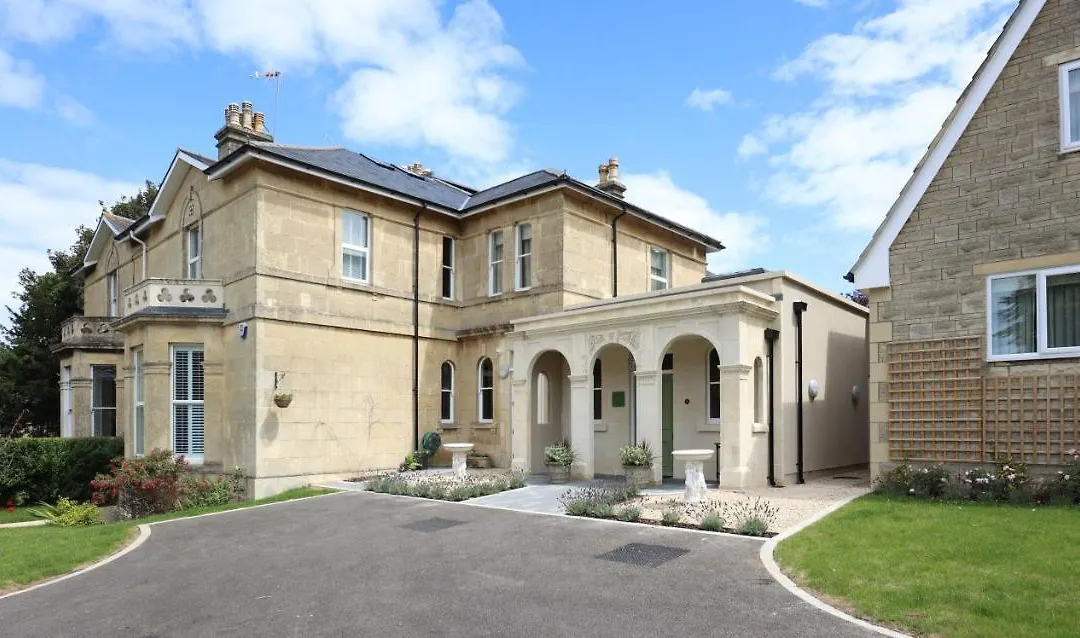 Tyndall Villa Boutique B&B-1